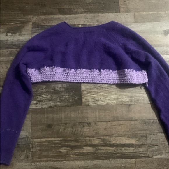 Cashmere Cropped Knit Sweater SOLD - Picture 3 of 3